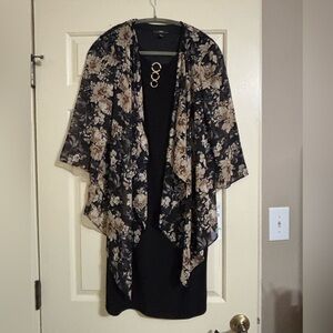 Gorgeous women’s black tank dress with light floral cover up attached. Size 8.